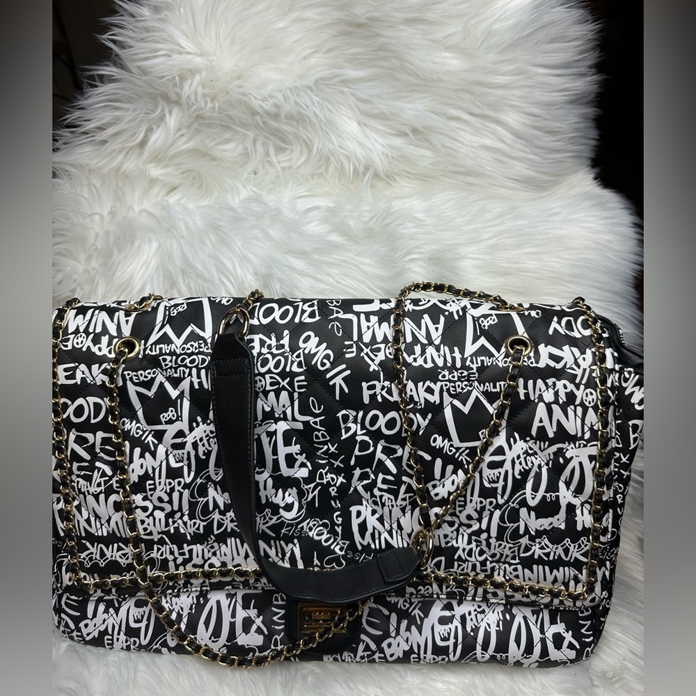 Black and white graffiti extra large crossbody bag